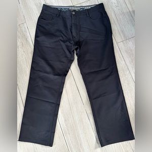 ENZO DENIM. Black Pants. Size 38. New